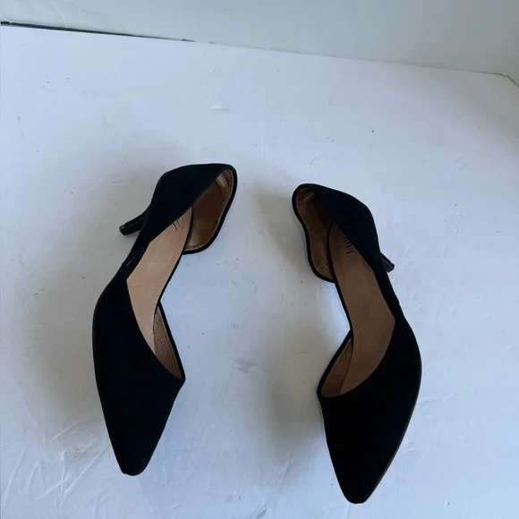 Black suede shoes are J.Jill Marlowe d'Orsay kitten heels.  Size 8 - Picture 4 of 12